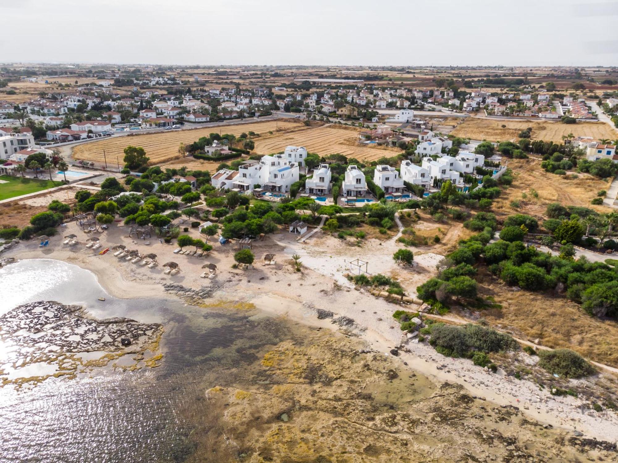 וילה Thalassines